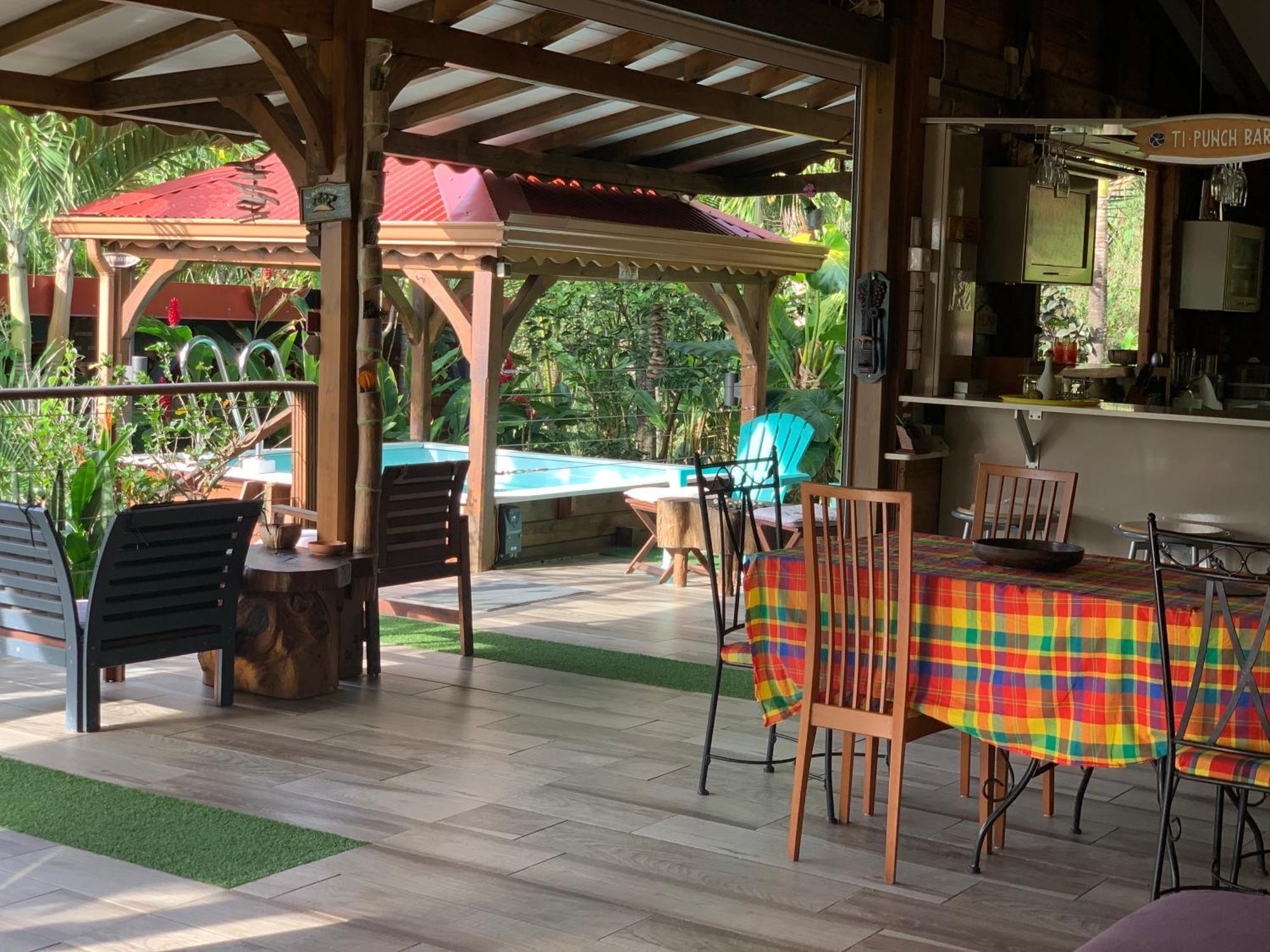 Les Ilets Caraibes Vue Mer Bouillante Exterior photo